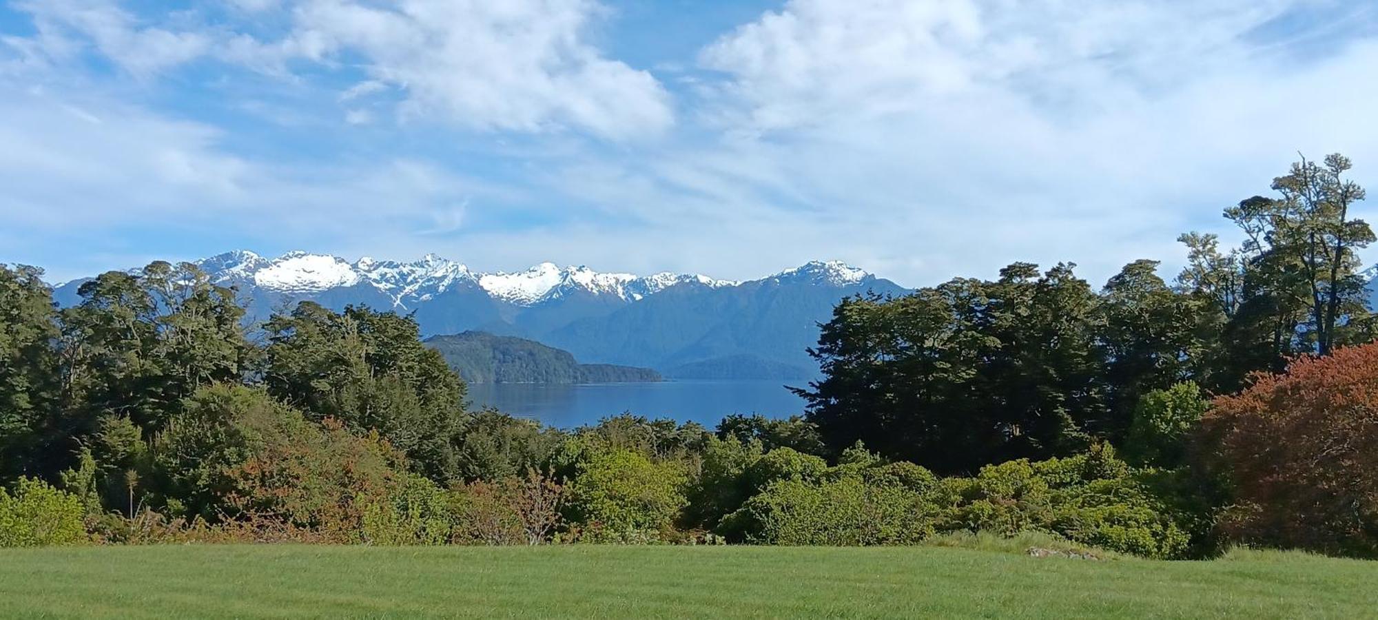 马纳普里姆莱斯格兰德美景旅馆住宿加早餐旅馆 外观 照片